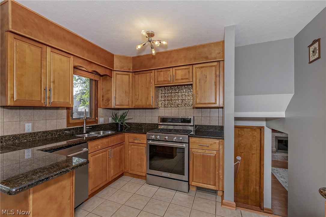 5114 Dogwood Trail Lyndhurst OH 44124
