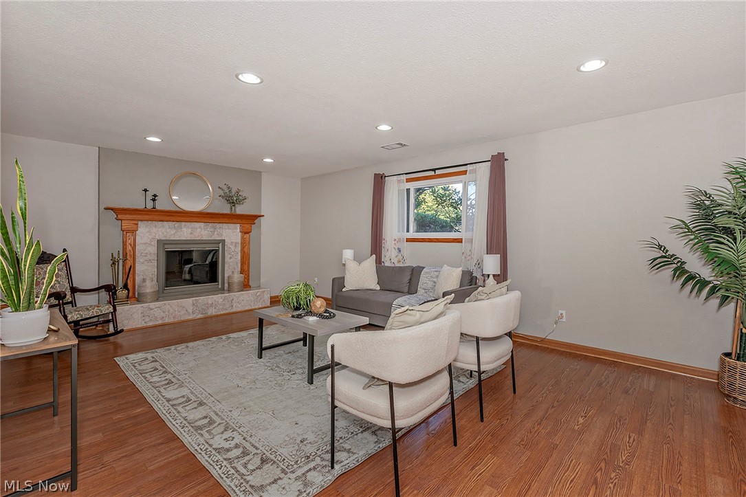 5114 Dogwood Trail Lyndhurst OH 44124