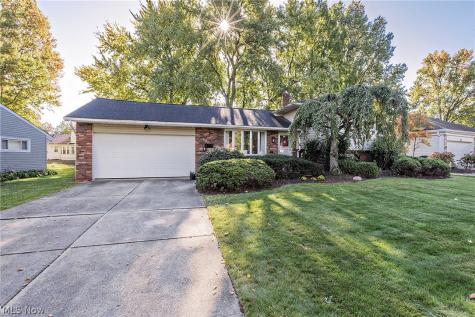 5114 Dogwood Trail Lyndhurst OH 44124