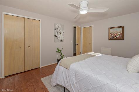 5114 Dogwood Trail Lyndhurst OH 44124