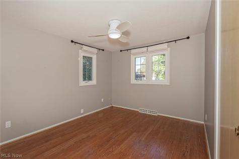 5114 Dogwood Trail Lyndhurst OH 44124