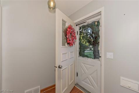 5114 Dogwood Trail Lyndhurst OH 44124