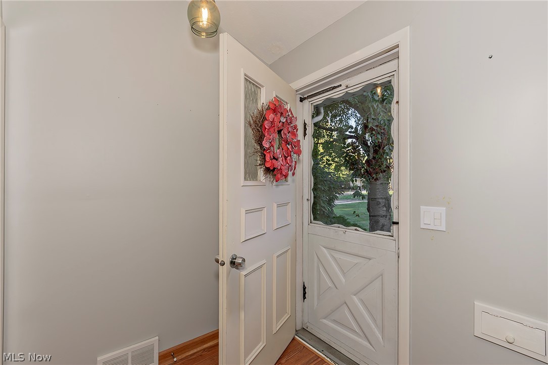 5114 Dogwood Trail Lyndhurst OH 44124