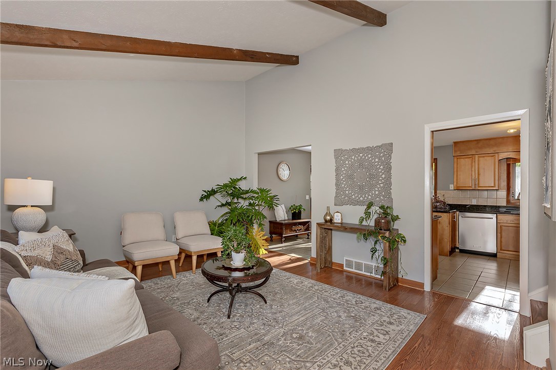 5114 Dogwood Trail Lyndhurst OH 44124