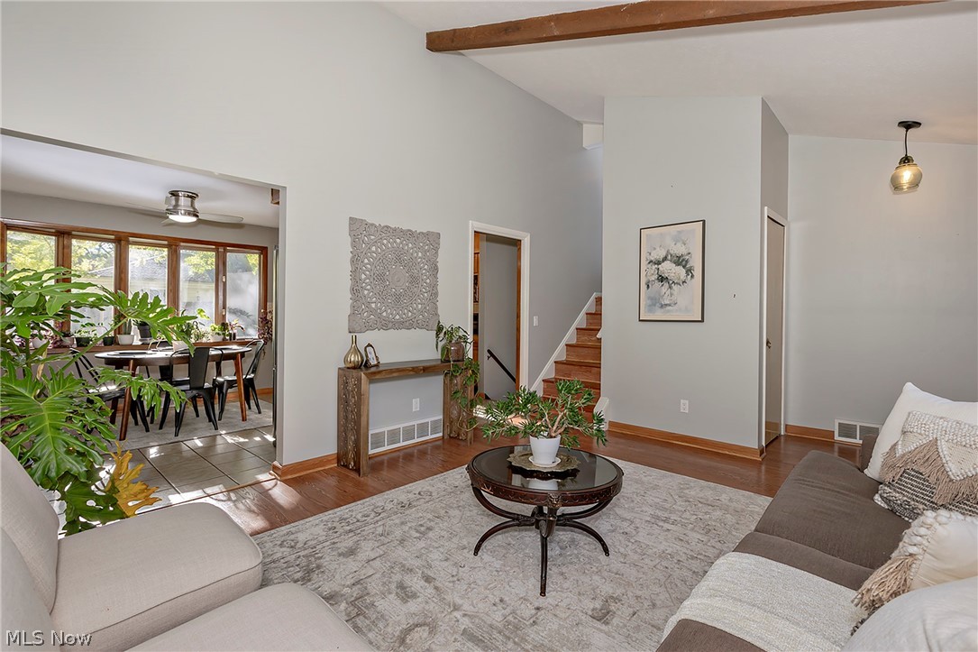 5114 Dogwood Trail Lyndhurst OH 44124