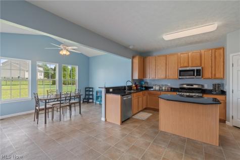 2489 Captens Street NE Canton OH 44721