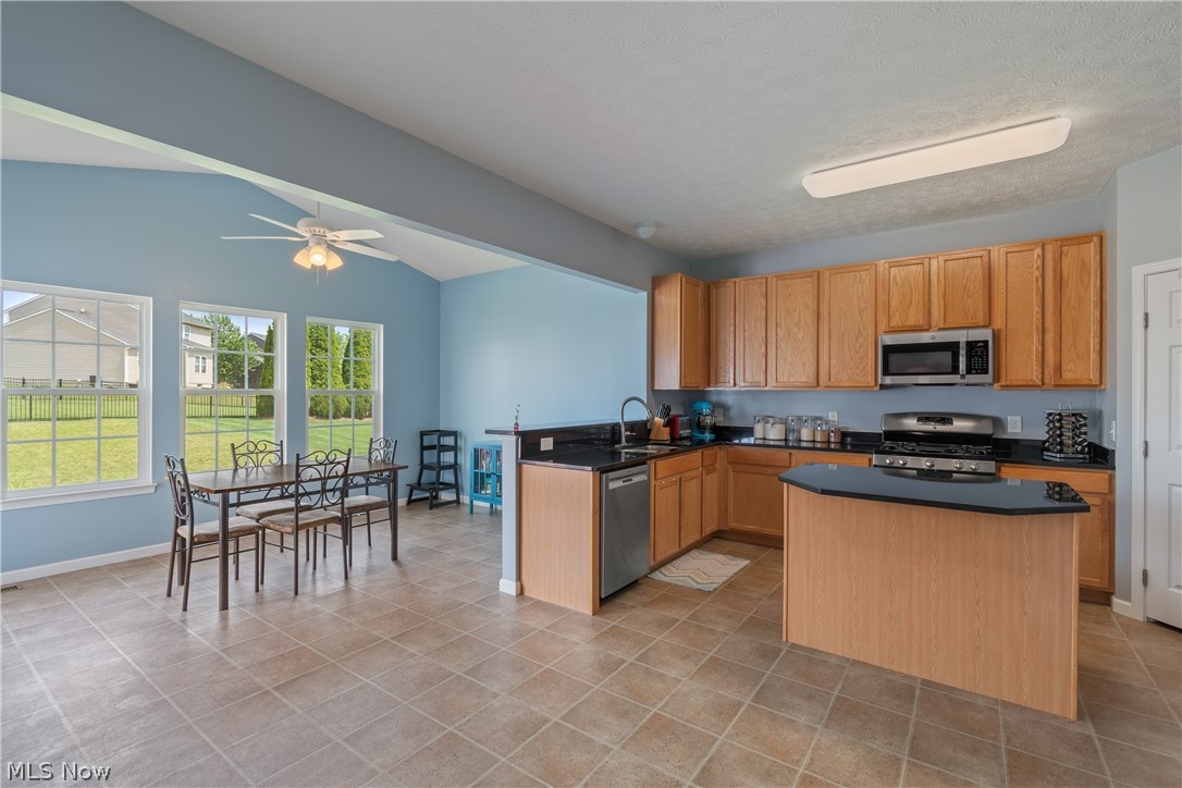 2489 Captens Street NE Canton OH 44721
