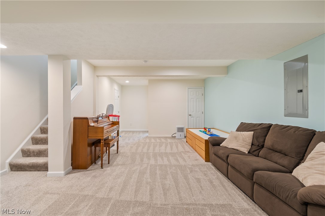 2489 Captens Street NE Canton OH 44721
