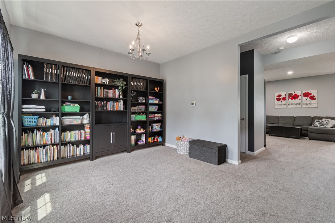 2489 Captens Street NE Canton OH 44721