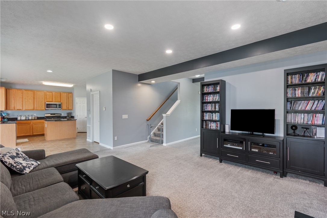 2489 Captens Street NE Canton OH 44721