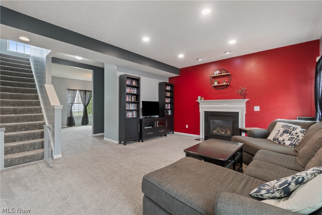2489 Captens Street NE Canton OH 44721
