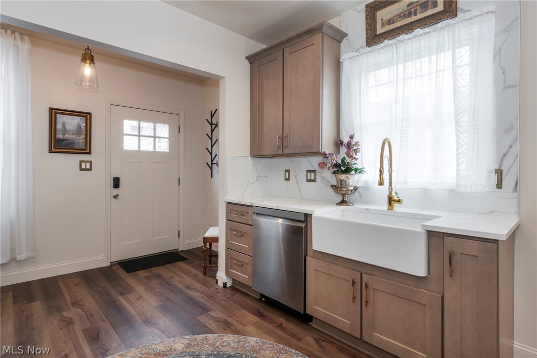 1417 W 77th Street Cleveland OH 44102