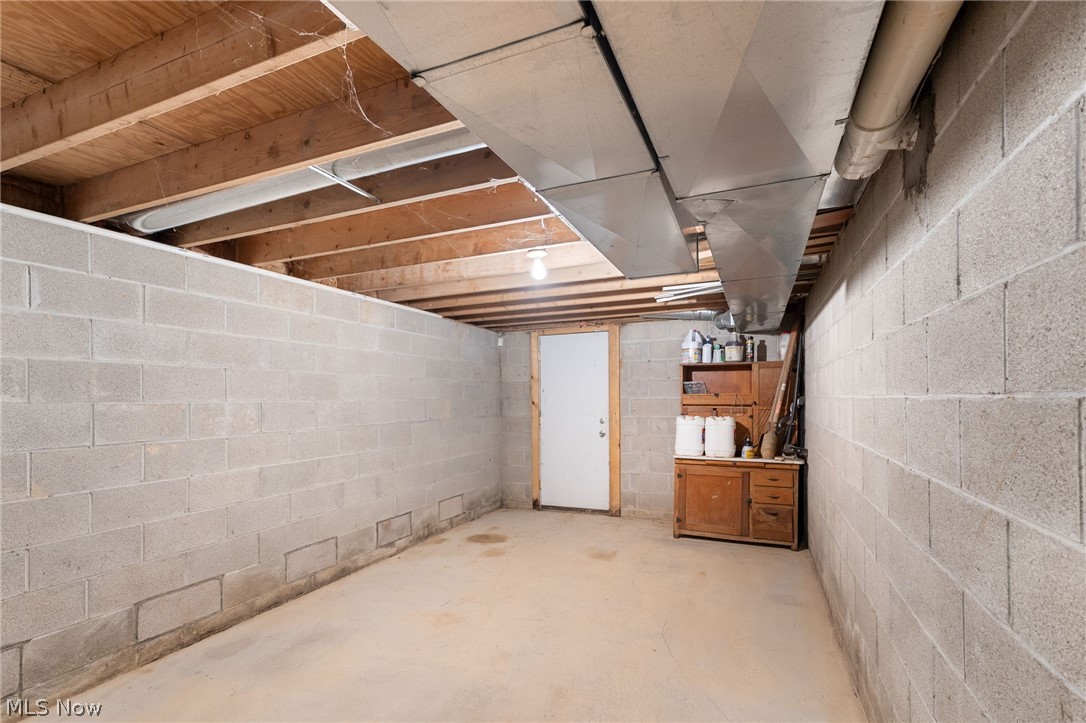 4275 Milo Road Carrollton OH 44615