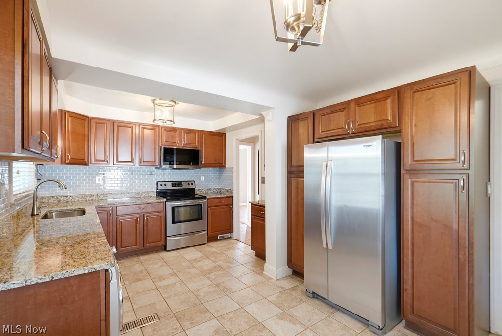 2548 Canterbury Road Cleveland Heights OH 44118