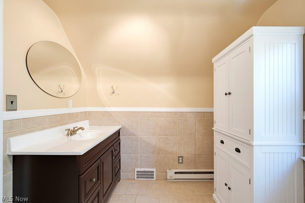 2548 Canterbury Road Cleveland Heights OH 44118
