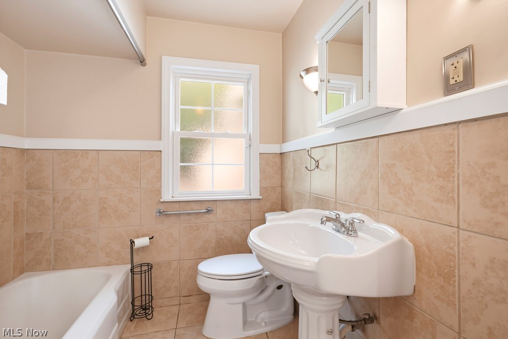 2548 Canterbury Road Cleveland Heights OH 44118
