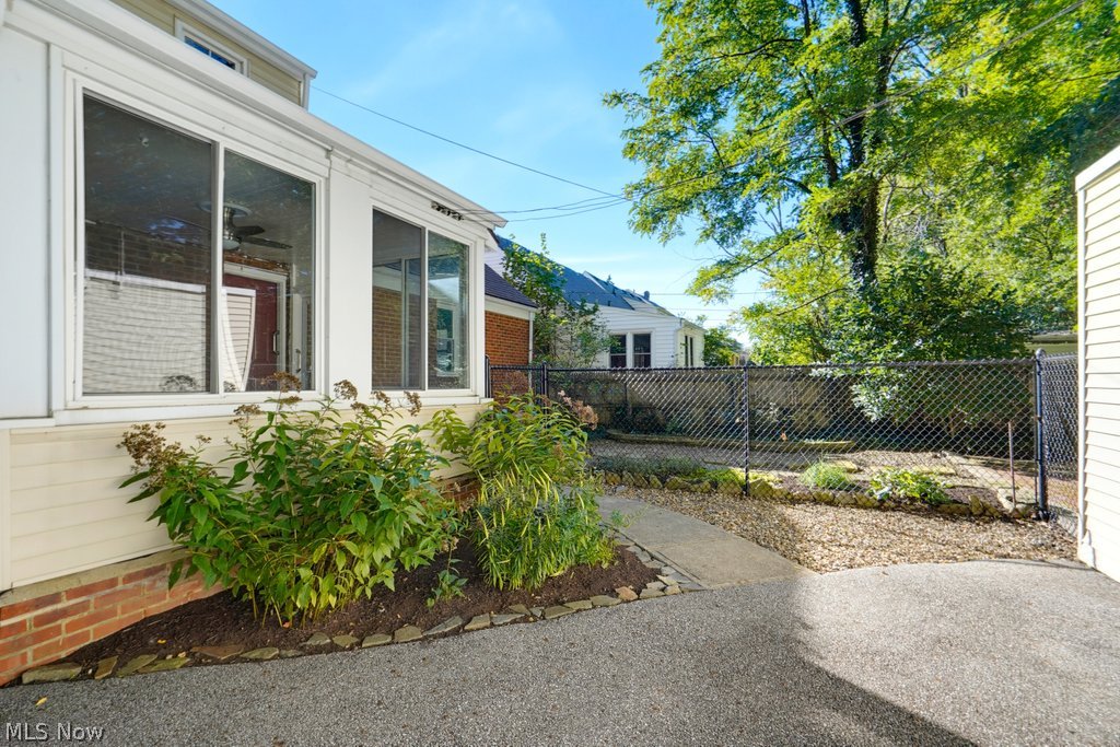 2548 Canterbury Road Cleveland Heights OH 44118