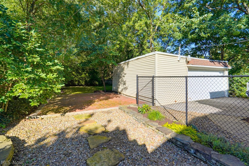 2548 Canterbury Road Cleveland Heights OH 44118