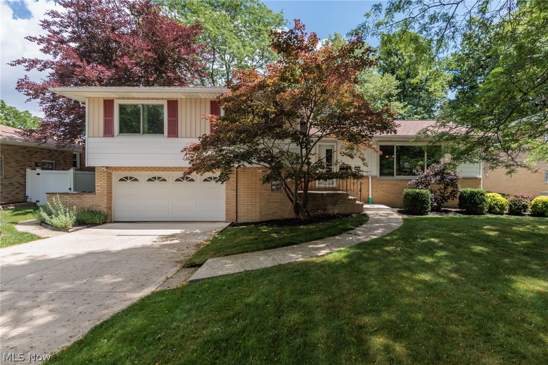 7601 Green Valley Drive Parma OH 44134