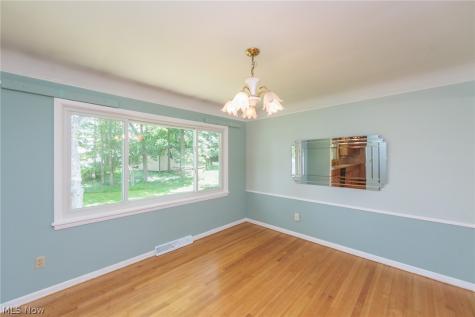 7601 Green Valley Drive Parma OH 44134