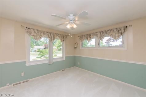 7601 Green Valley Drive Parma OH 44134