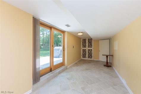 7601 Green Valley Drive Parma OH 44134