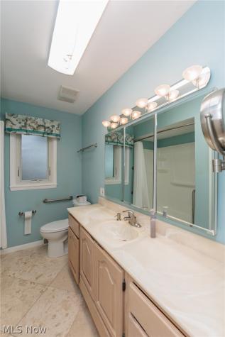 7601 Green Valley Drive Parma OH 44134
