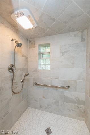 7601 Green Valley Drive Parma OH 44134