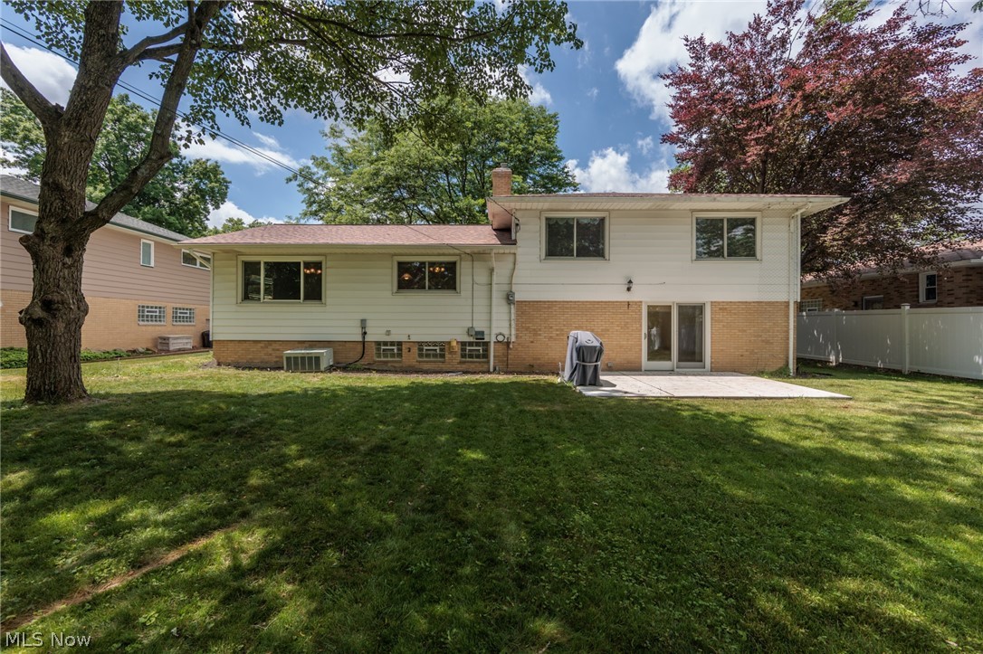 7601 Green Valley Drive Parma OH 44134