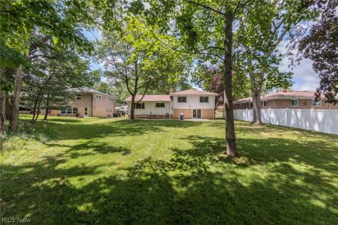 7601 Green Valley Drive Parma OH 44134