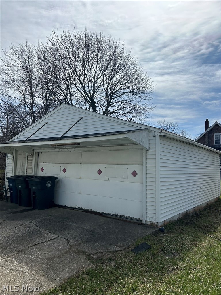 676 Kipling Street Akron OH 44306