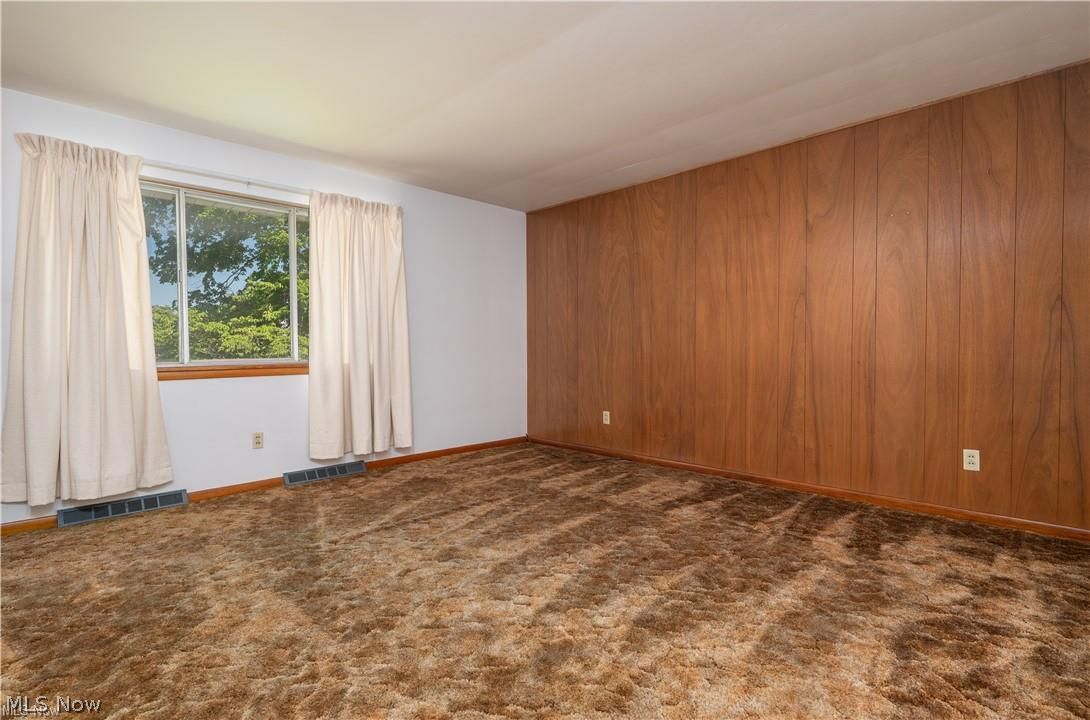 225 Harrison Avenue Cadiz OH 43907