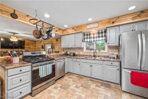 37581 Capel Road Grafton OH 44044