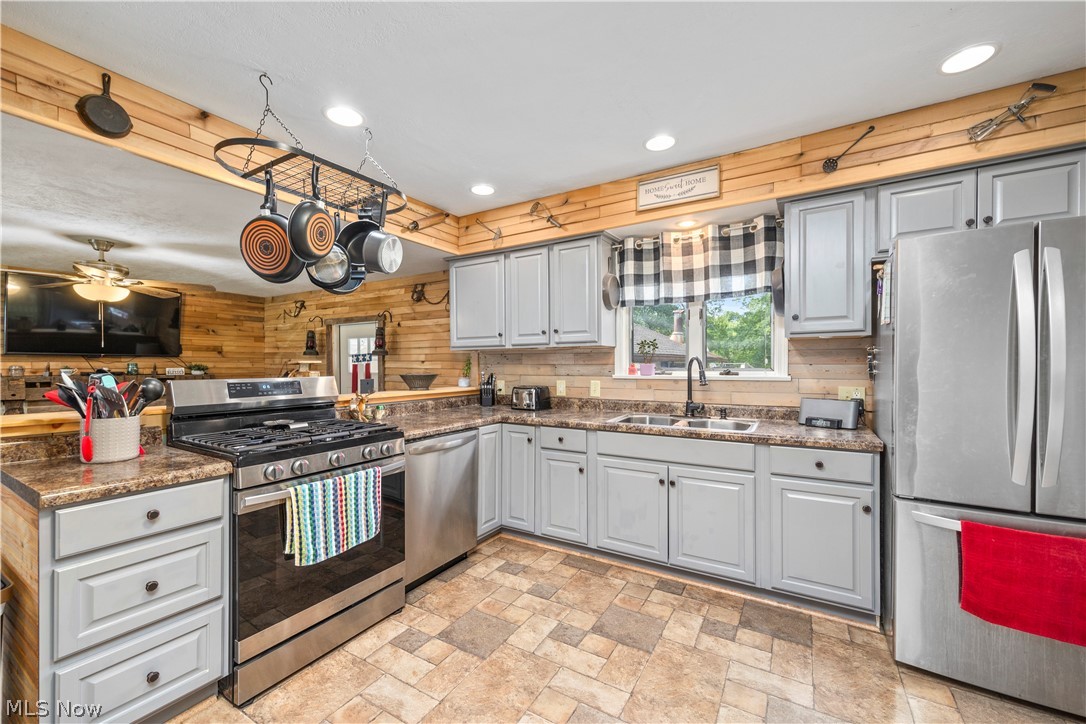 37581 Capel Road Grafton OH 44044