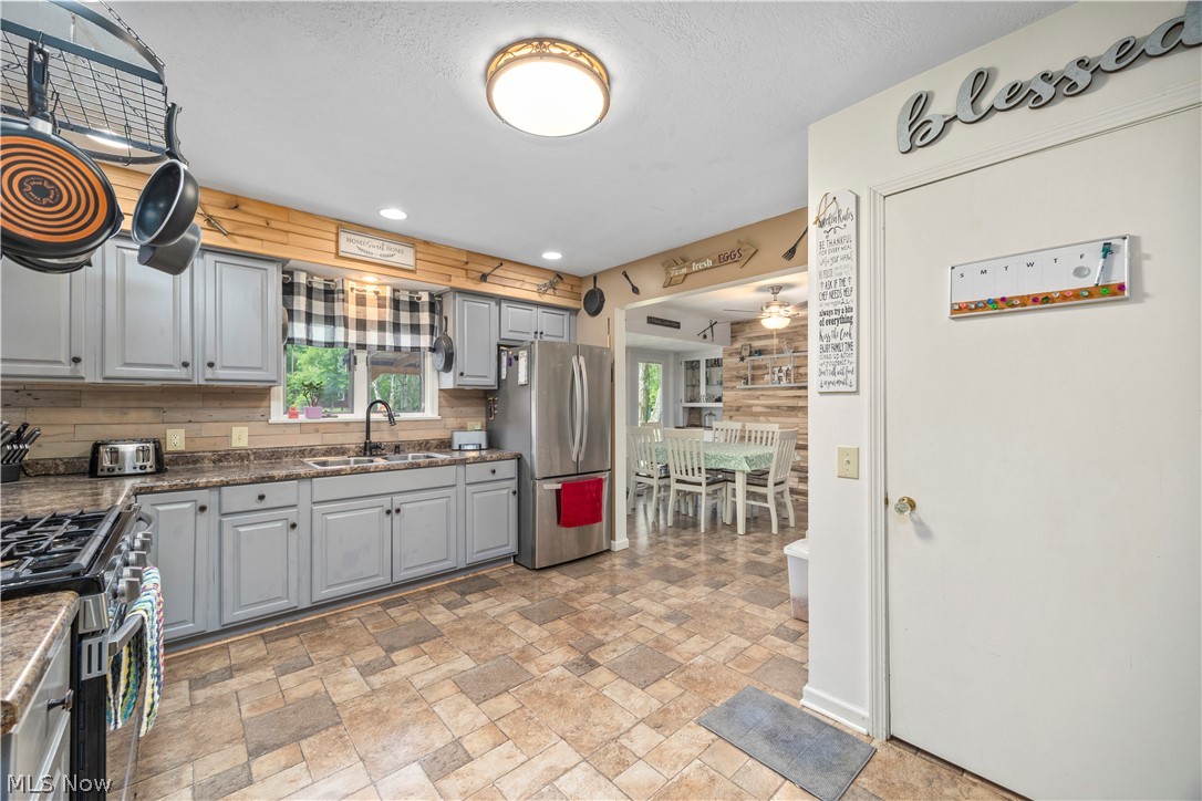 37581 Capel Road Grafton OH 44044