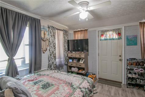 1043 Silvercrest Avenue Akron OH 44314