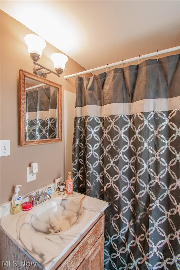 1043 Silvercrest Avenue Akron OH 44314