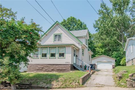 1043 Silvercrest Avenue Akron OH 44314