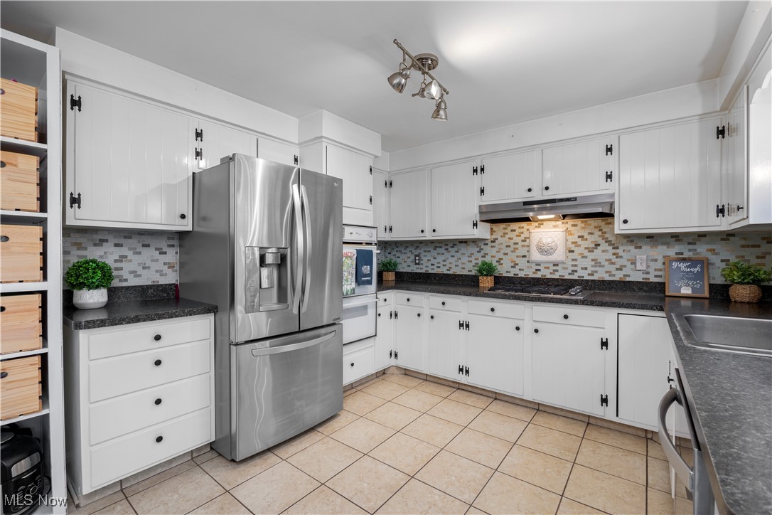 3120 Center Road Avon OH 44011