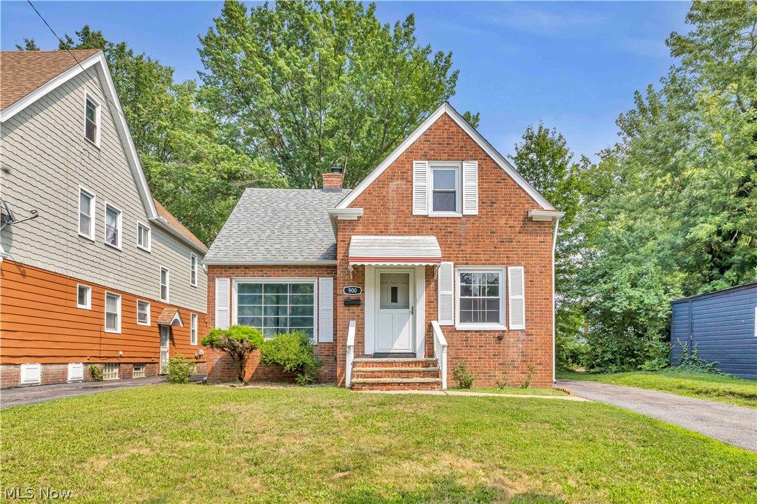 900 Eloise Drive Cleveland Heights OH 44112
