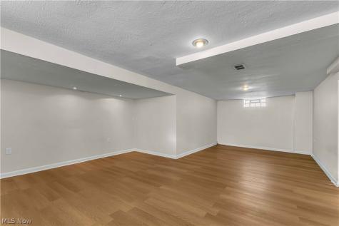 900 Eloise Drive Cleveland Heights OH 44112