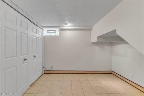 900 Eloise Drive Cleveland Heights OH 44112