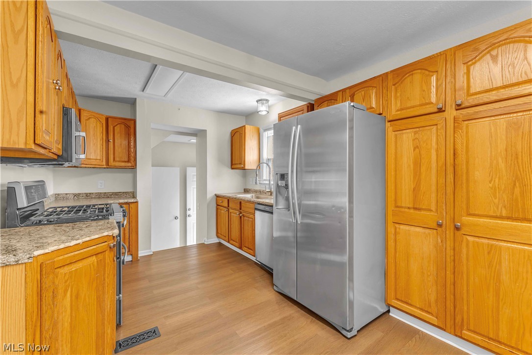 900 Eloise Drive Cleveland Heights OH 44112