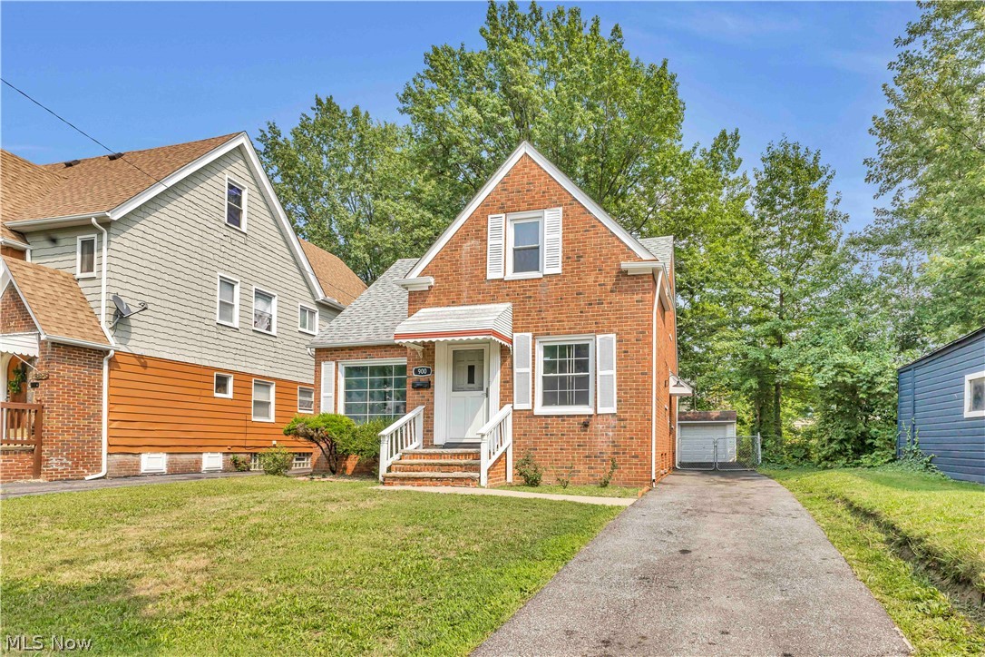 900 Eloise Drive Cleveland Heights OH 44112