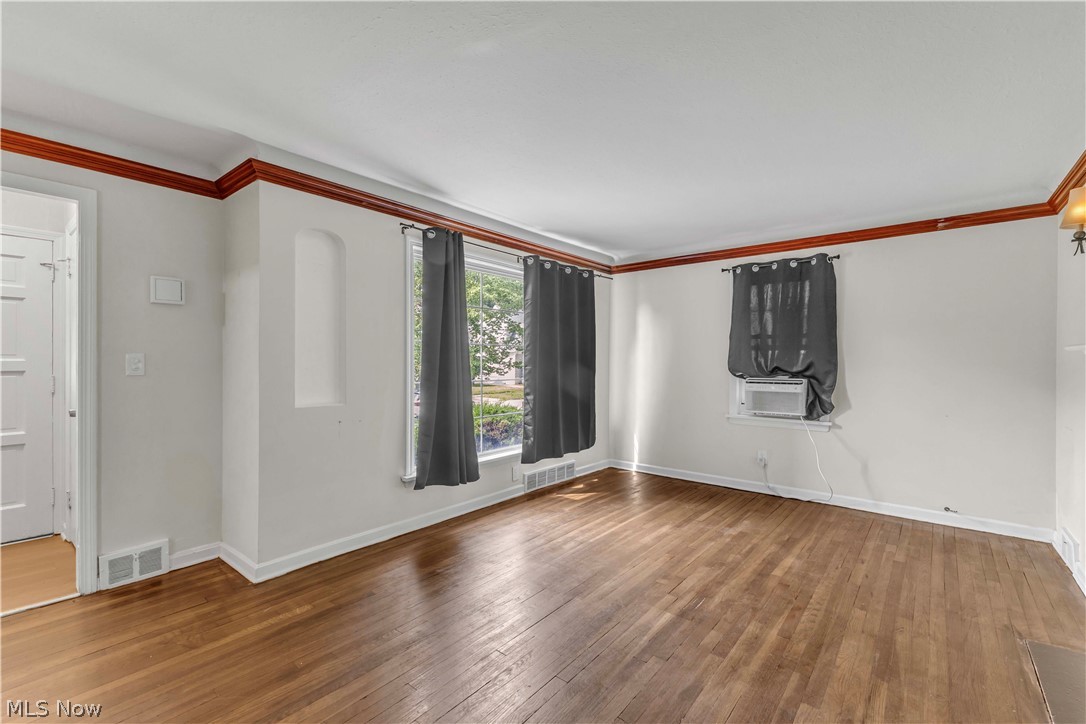 900 Eloise Drive Cleveland Heights OH 44112