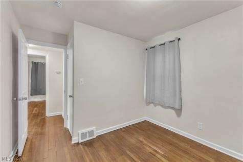 900 Eloise Drive Cleveland Heights OH 44112