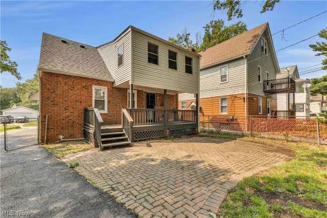 900 Eloise Drive Cleveland Heights OH 44112