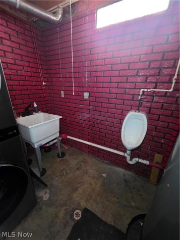 1338 W 89th Street Cleveland OH 44102