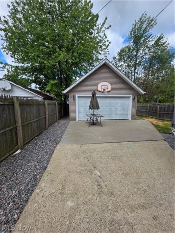 1338 W 89th Street Cleveland OH 44102