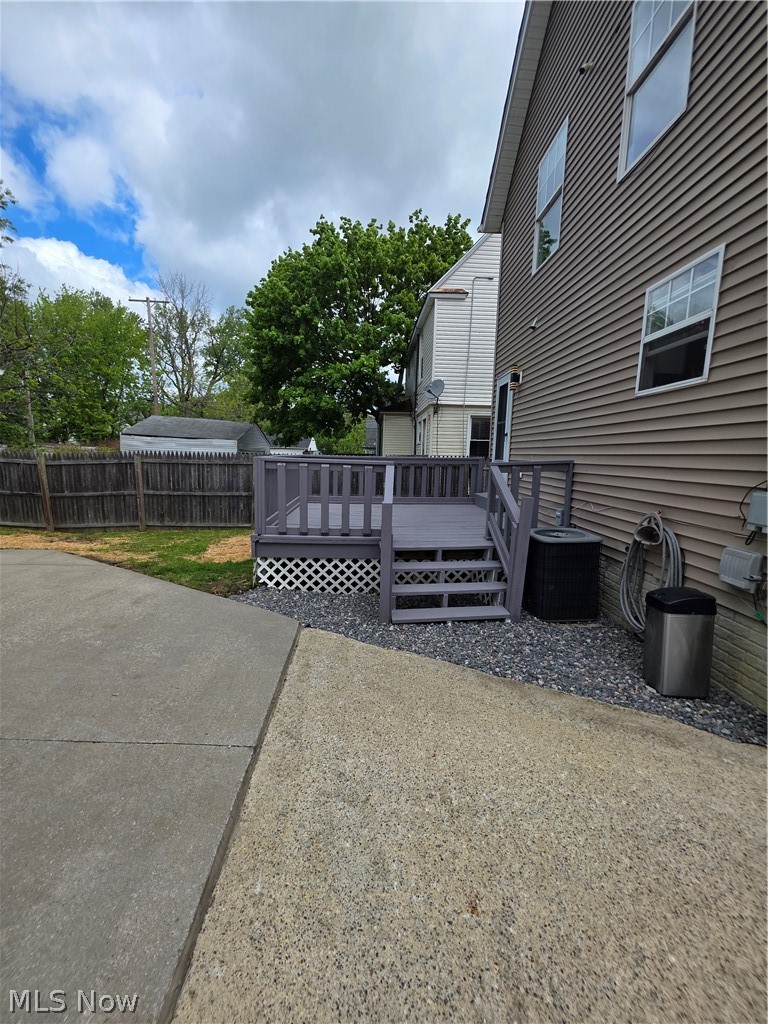 1338 W 89th Street Cleveland OH 44102